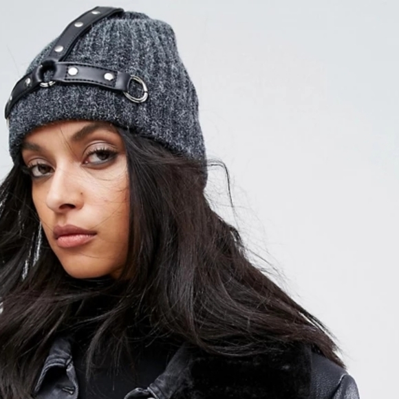 ASOS Accessories - ASOS Shikumi Stud Ring Detail Knitted Beanie